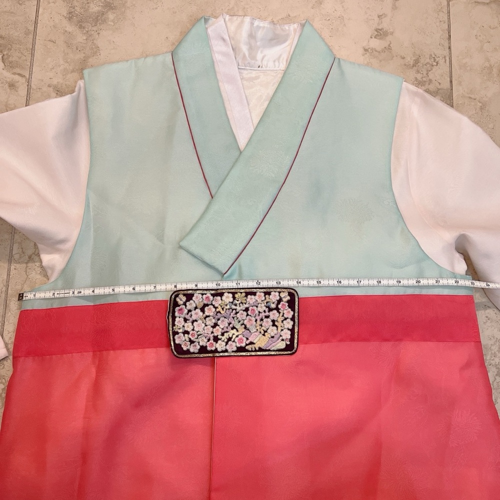 Korean Hanbok - Picture 2 of 10